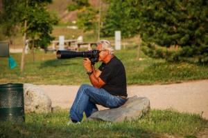 0197 Ron taking photographs-1